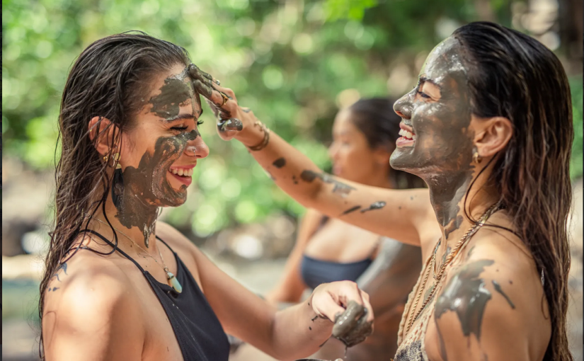 Rincon de la Vieja: Waterfalls, Live Volcano, Hot Springs, Mud Pits, Nature!